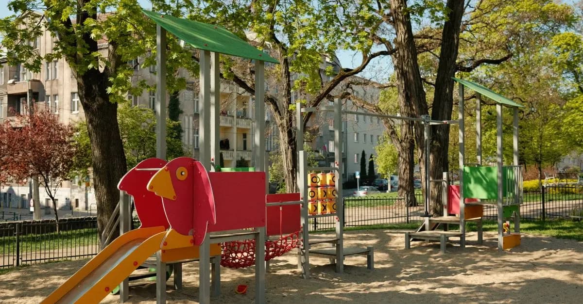 Najlepsze parki dla dzieci w Krakowie - Przewodnik